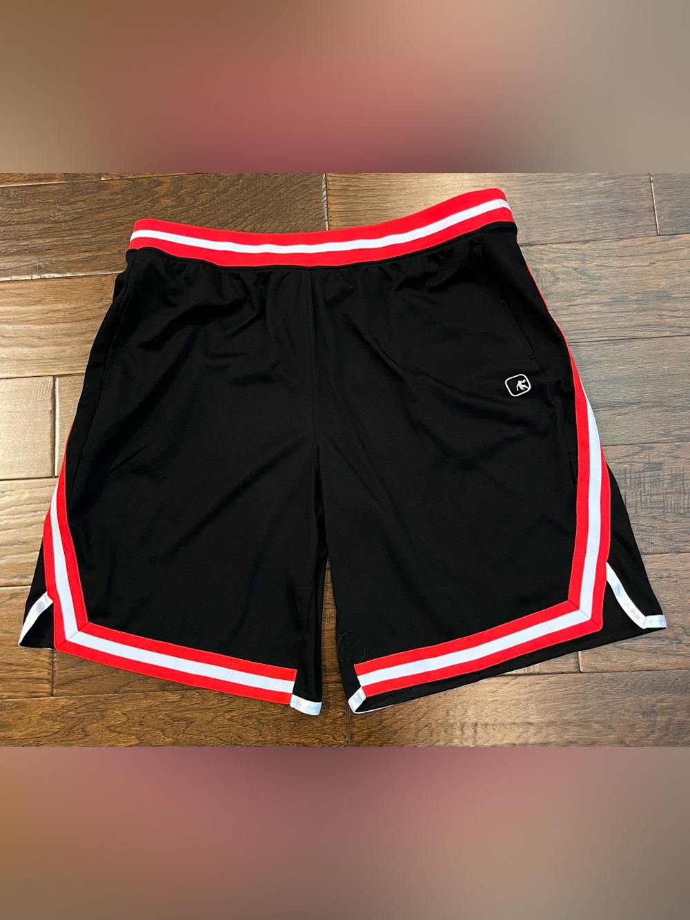 AND1 Men’s Basketball Black Red White 10” Long Shorts XL Inside Drawstrings